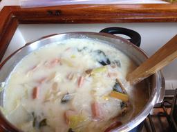 I almost overflowed the pot.  I should have cut back on the veggies or potatoes but it made plenty of food!